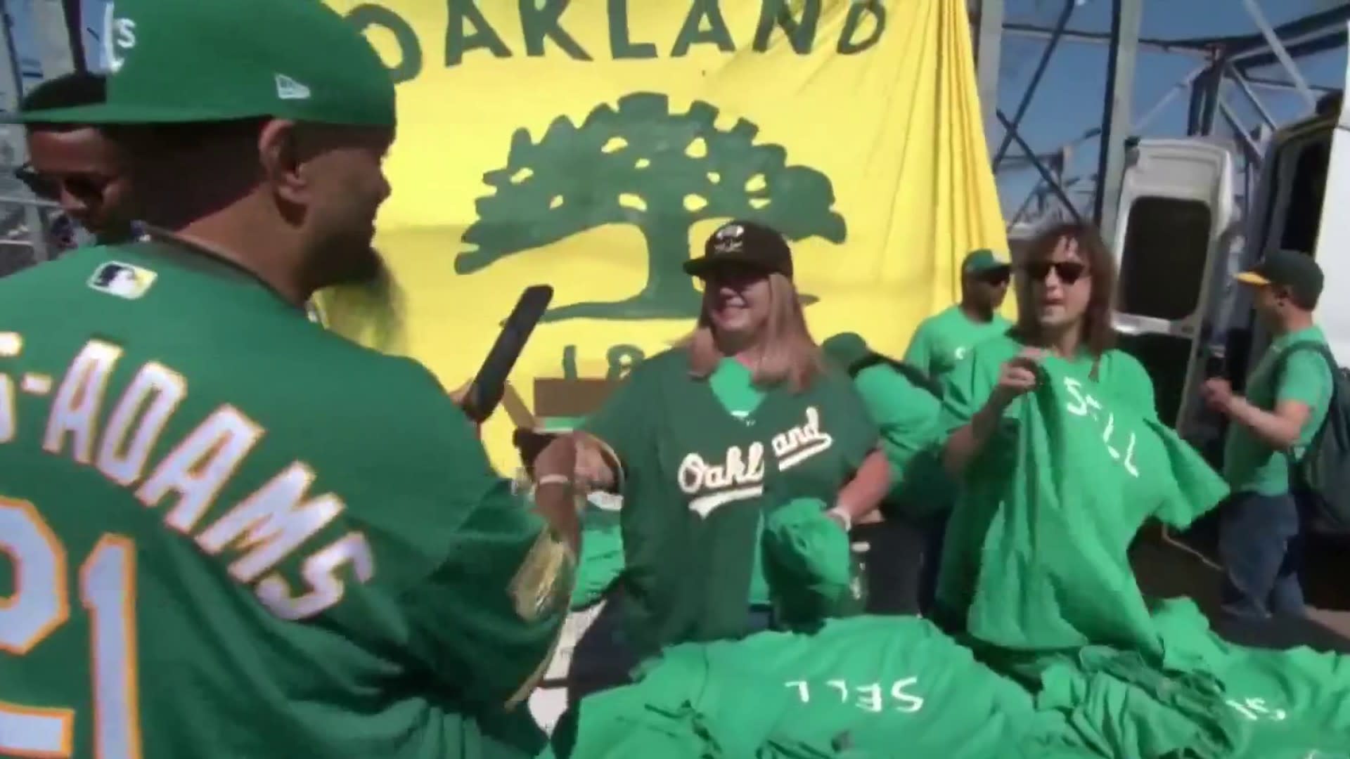 Oakland A's fans stages reverse boycott with massive turnout