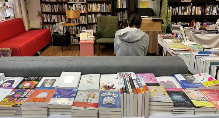 獨立書店「一拳書館」原擬到學校辦推理小說書展 因匿名投訴取消