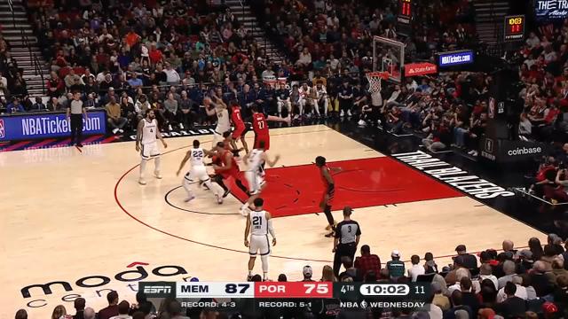 Santi Aldama with an alley oop vs the Portland Trail Blazers