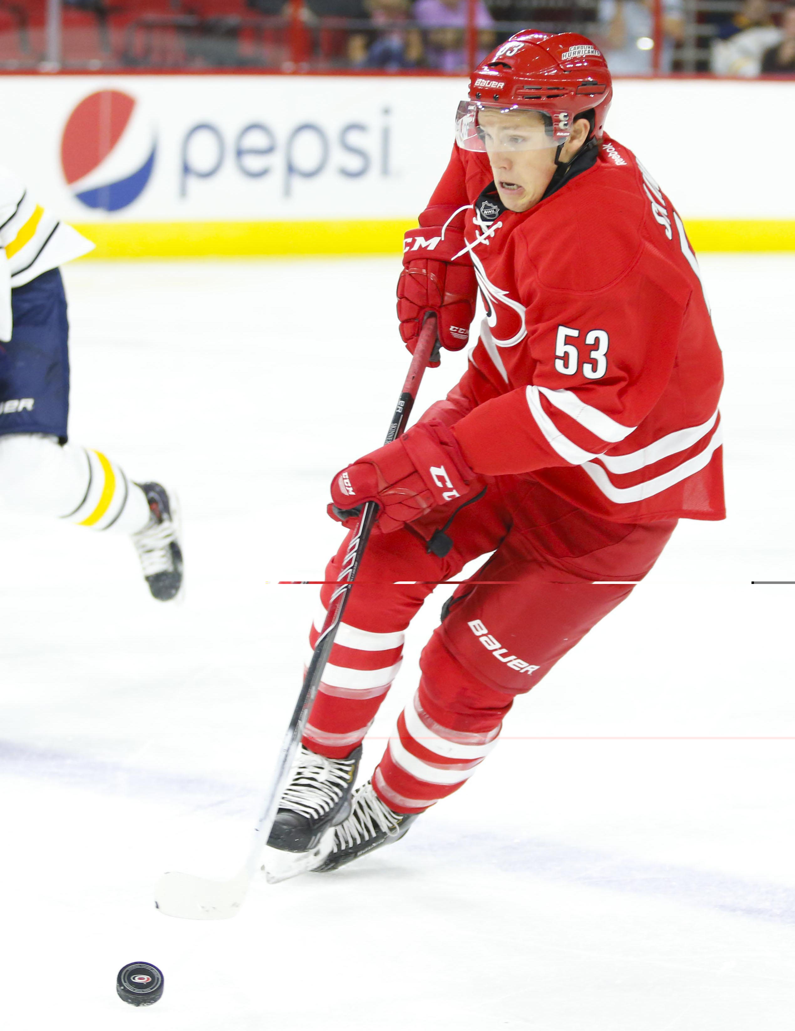 Jeff Skinner leaves preseason game after hit to head (Video)