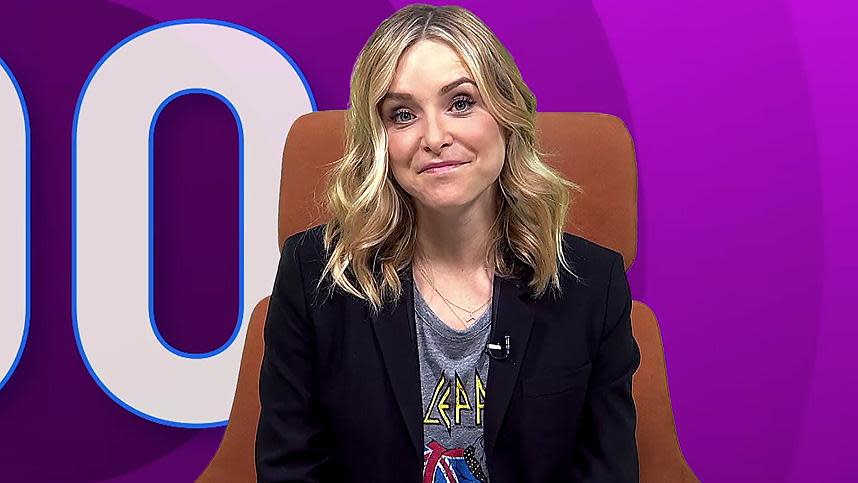 Jenny Mollen Reveals The Bandages Are Off With A Belly Selfie A Week