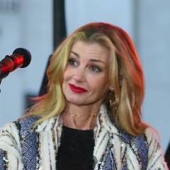 Faith Hill Asks Mississippi Legislature to Change State Flag: Confederate Symbol Doesnâ€™t Represent â€˜Mississippi of Todayâ€™