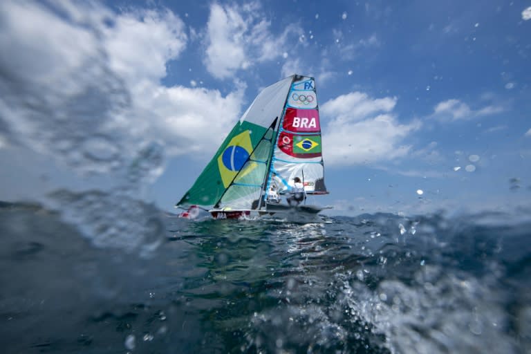 Vela: Martine Grael e Kahena Kunze são ouro na classe 49er FX