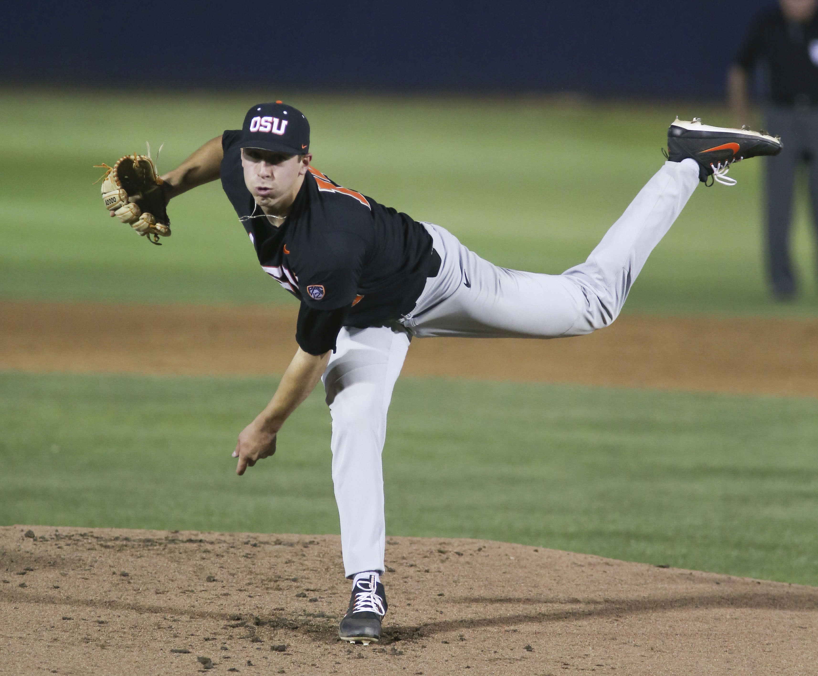 Luke Heimlich Arkansas gets to Heimlich in 5th for... Shotoe3427 x 2833