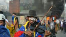Wuilly Arteaga, el violinista que pone música a las protestas contra Maduro