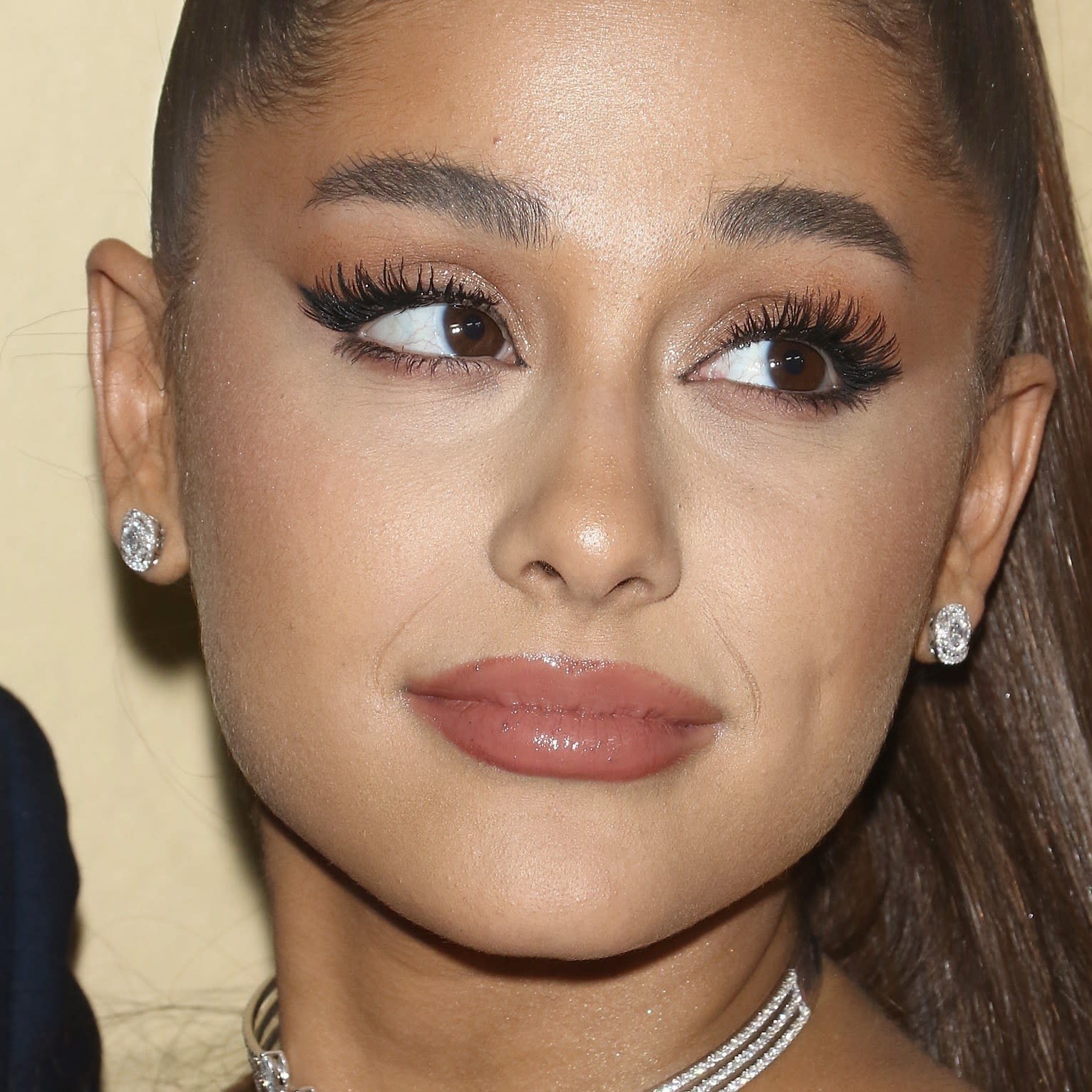 Ariana Grande Drops 7 Rings A Tongue In Cheek Ode To