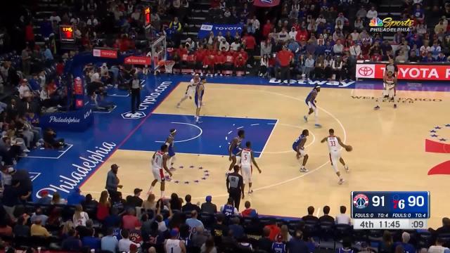 Daniel Gafford with an alley oop vs the Philadelphia 76ers