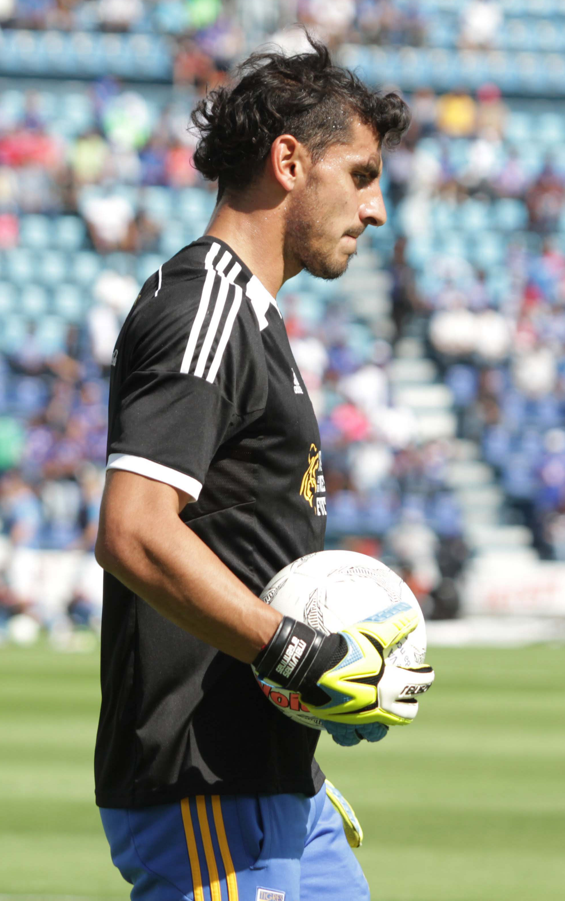 ¿Qué grito Siboldi que calentó a Nahuel Guzmán en la CU?