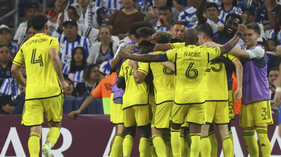 Yahoo Sports - The Columbus Crew went to Mexico and flattened Monterrey to reach the CONCACAF Champions Cup