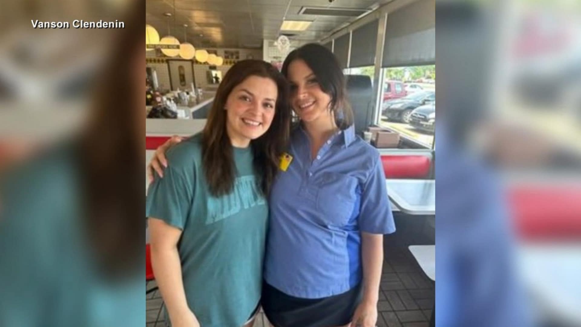 Lana Del Rey shocks fans at a Waffle House