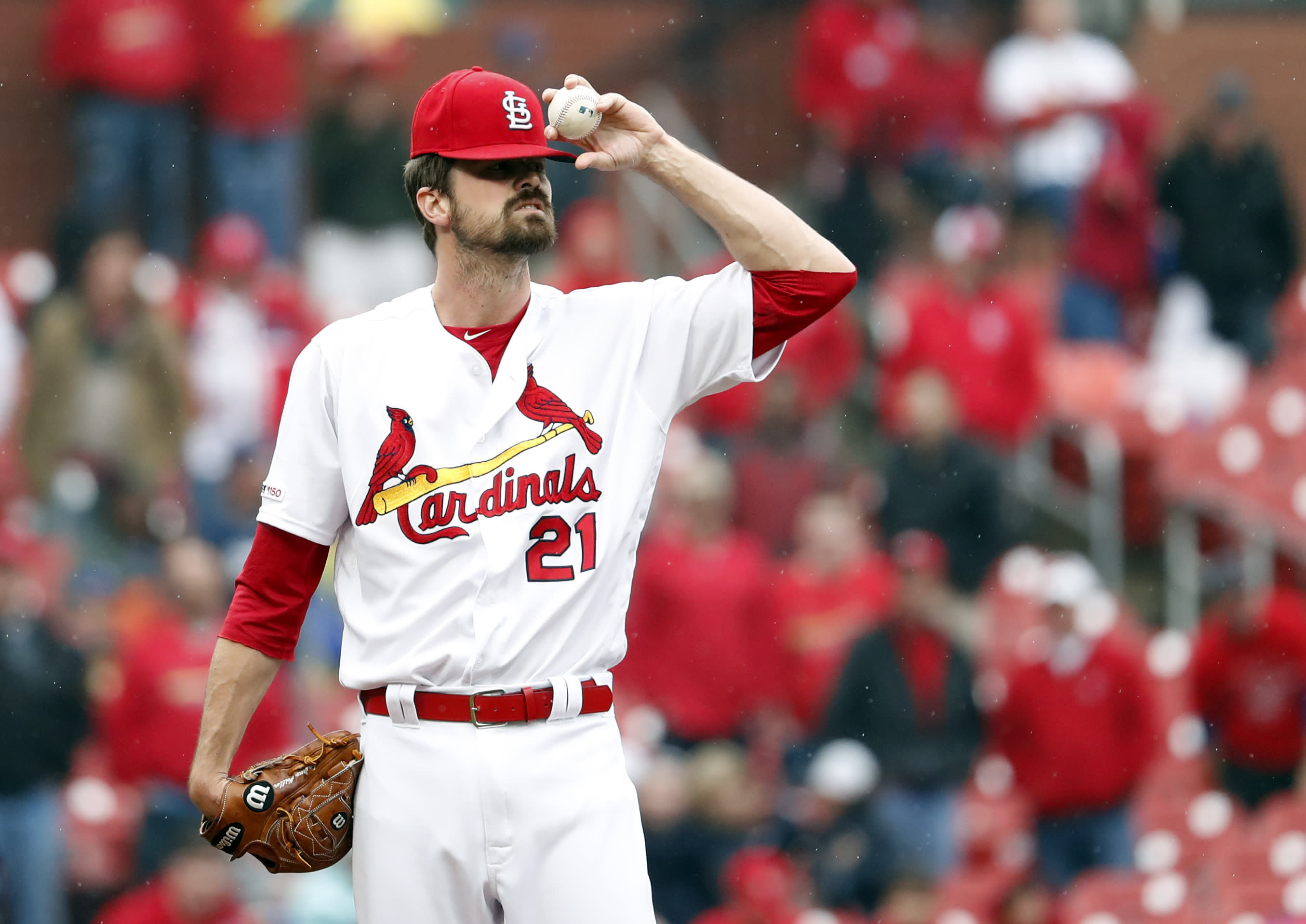 Wainwright heats up, Cards beat Brewers 5-2 for 3-game sweep