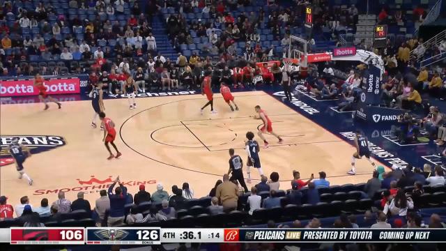 Dalano Banton with a last basket of the period vs the New Orleans Pelicans