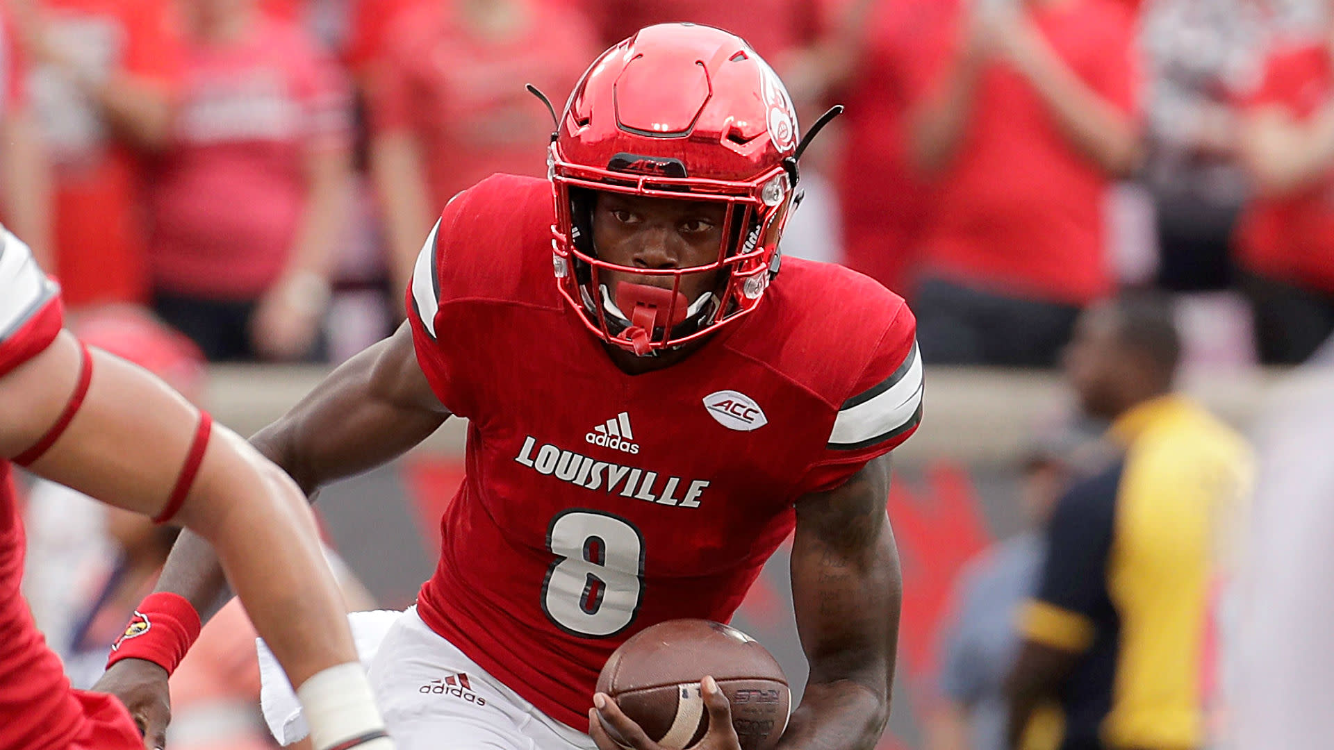 Lamar Jackson Strikes Heisman Pose Then Commits 4 Turnovers In