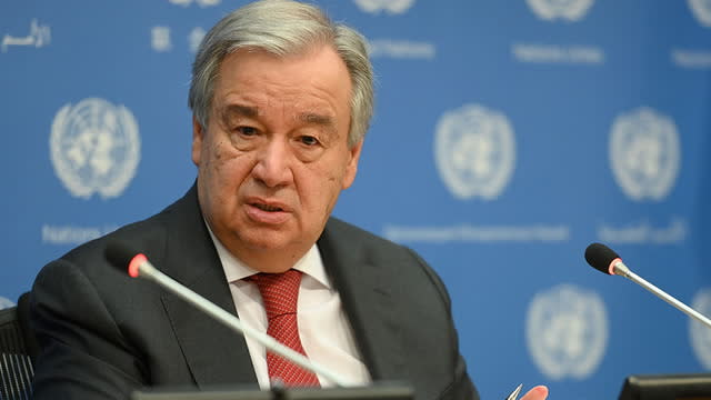 Le chef de l’ONU juge les menaces nucléaires “inquiétantes” de la Russie comme “totalement inacceptables”