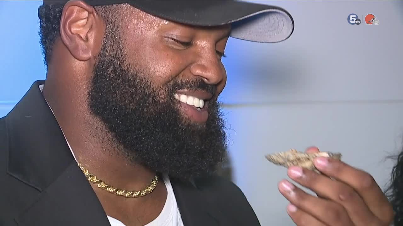 Mo Eats: From brisket to oysters, DT Maurice Hurst samples Northeast Ohio restaurants at Taste of the Browns