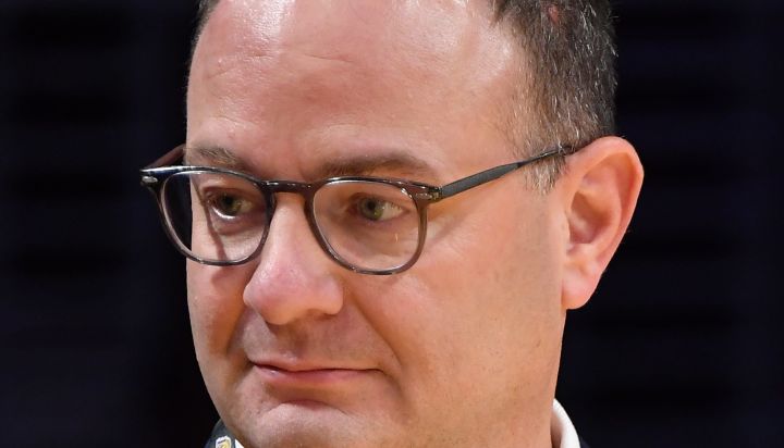 Sports world reacts to Adrian Wojnarowski retiring from ESPN