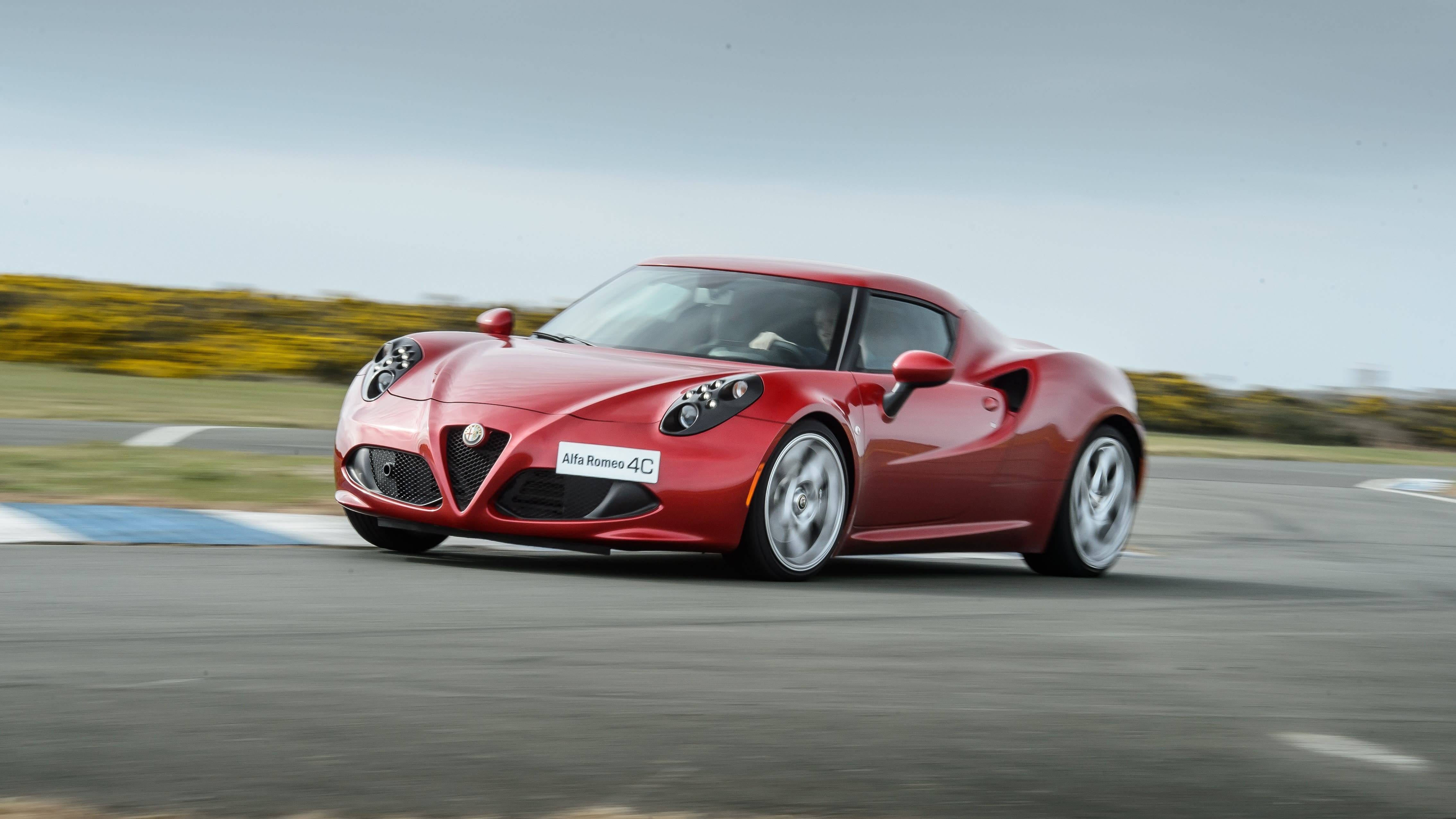 Alfa Romeo 4C reportedly axed from line-up