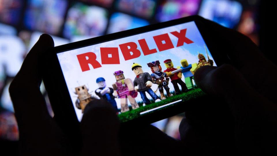 Roblox What Is It And What Are The Latest Promo Codes For June 2021 - how much does 10000 robux cost in malaysia