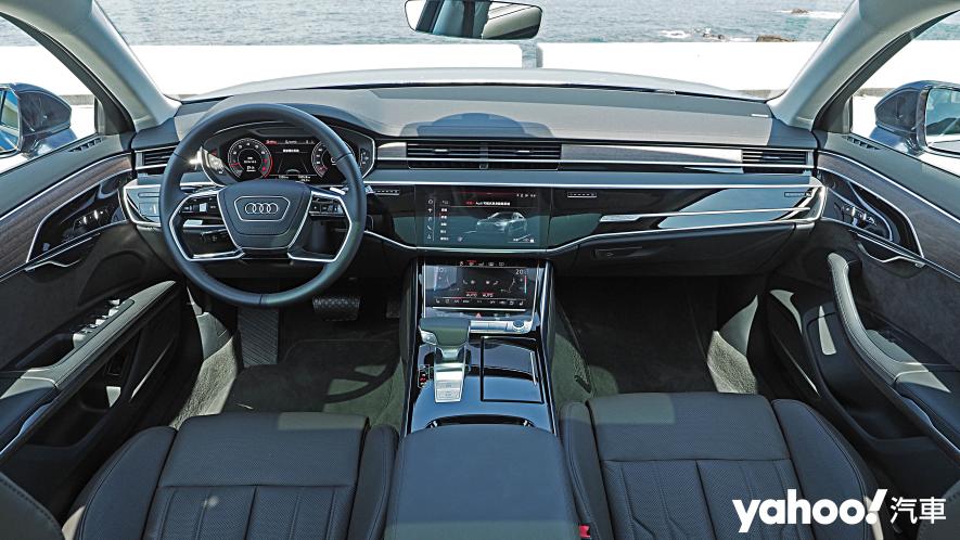 全新思維打造旗艦科技玩物！Audi A8L 55 TFSI quattro Premium總裁級試駕！ - 8