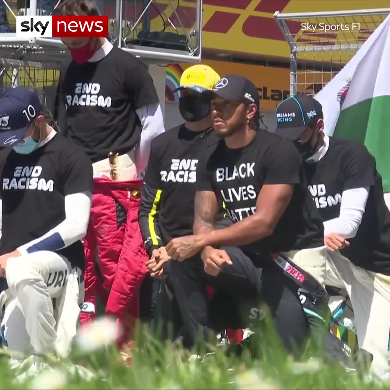 Led by Lewis Hamilton, 14 Formula 1 drivers take a knee before Austrian  Grand Prix - Yahoo Sports