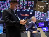 Stocks mixed as Dow Jones hopes to continue win streak