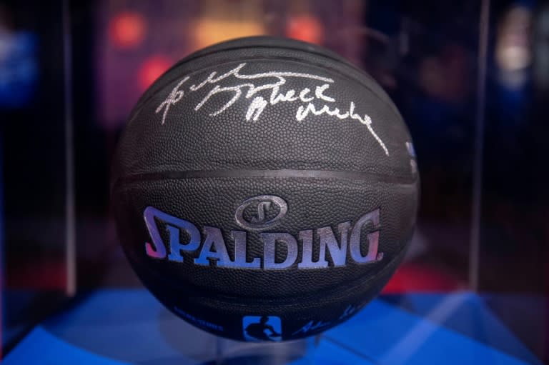 black mamba spalding