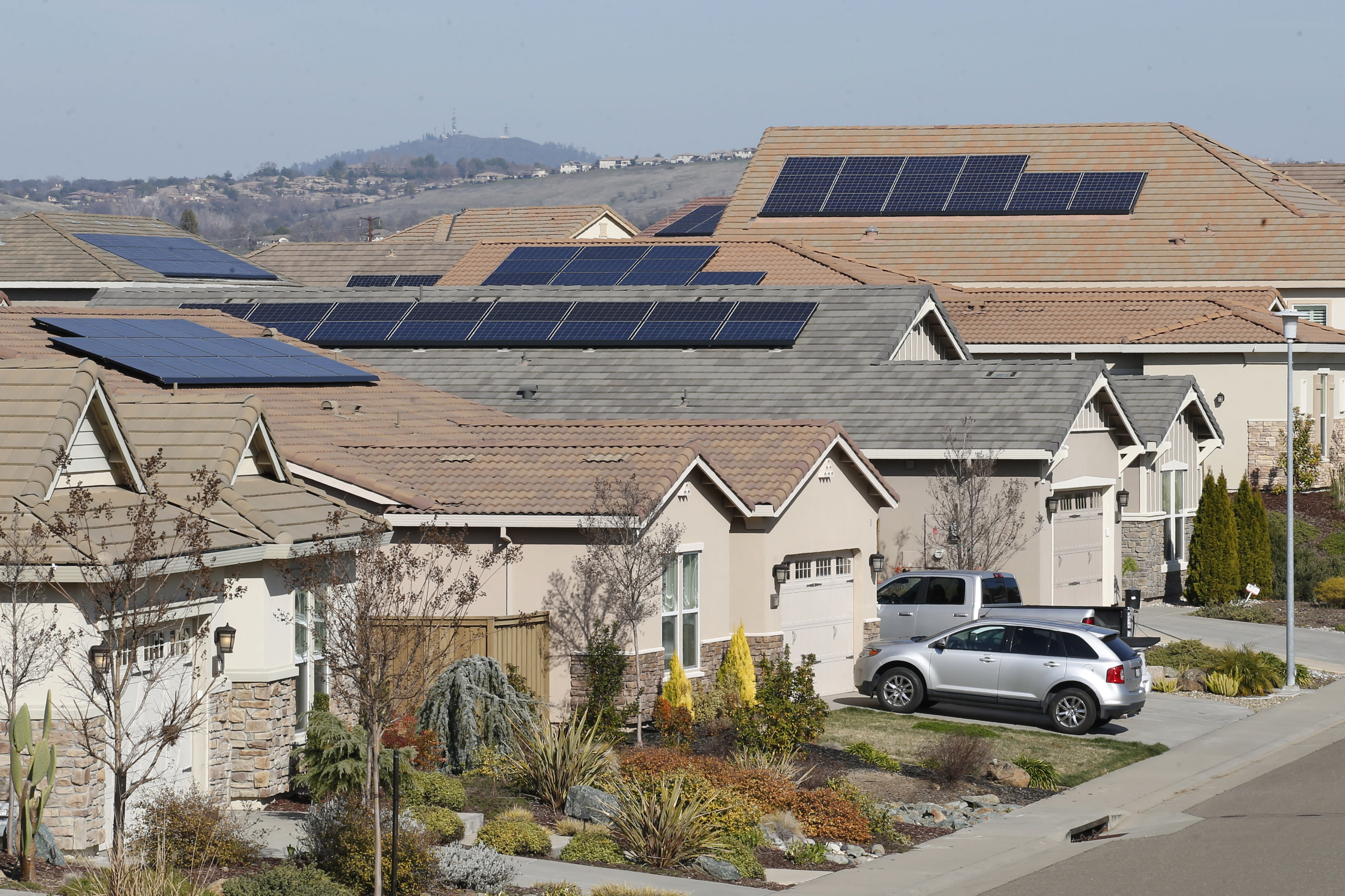 California's solar mandate to allow homes without solar