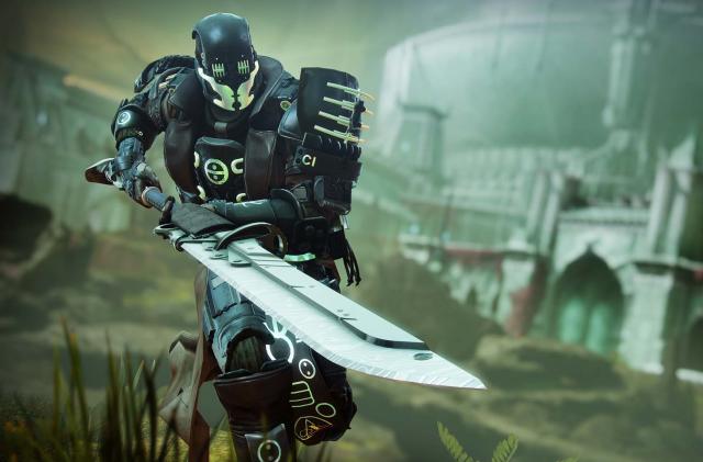 A Guardian wielding a glaive in 'Destiny 2: The Witch Queen'