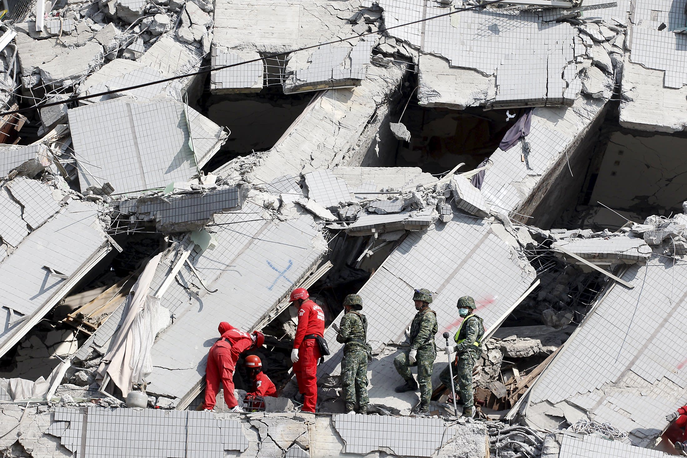 Strong earthquake rocks Taiwan