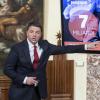 Manovra, annuncio di Renzi: Da 30 a 50 euro per pensioni più basse