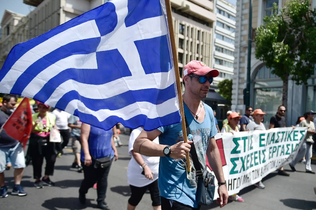 Greece heading for bond market test &#39;within days&#39;