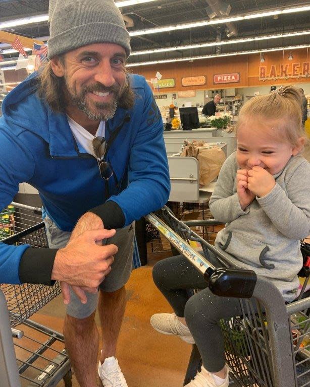 Aaron Rodgers has a cart encounter of the cutest kind with a little girl while g..