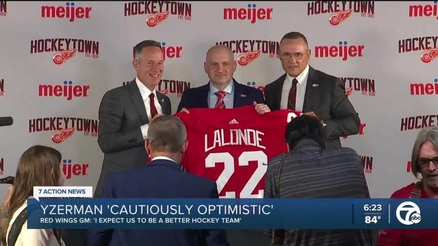 Brad Galli WXYZ - Detroit Red Wings GM Steve Yzerman awaiting the