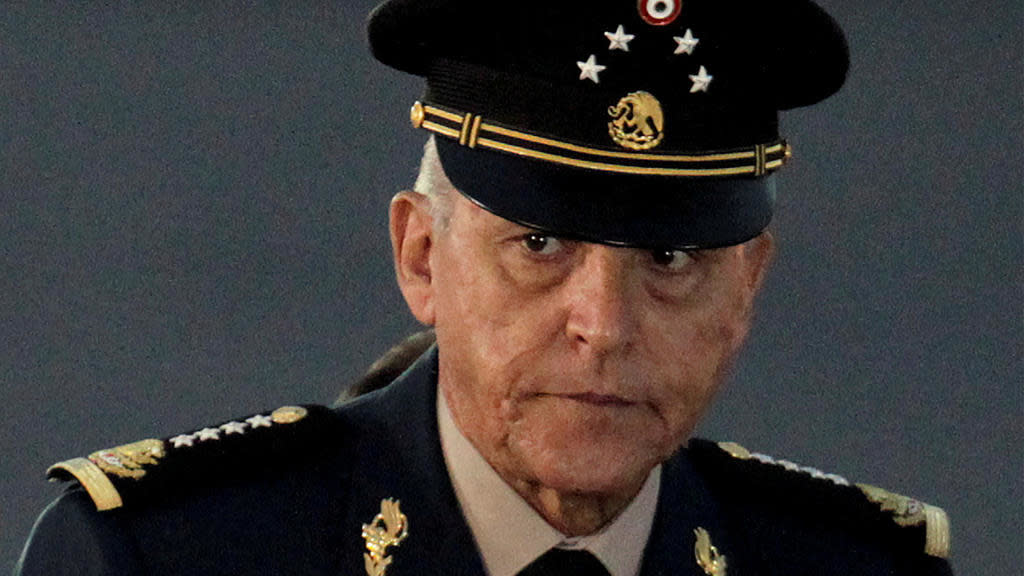 Photo of ex ministro de defensa arrestado y acusado en los Estados Unidos