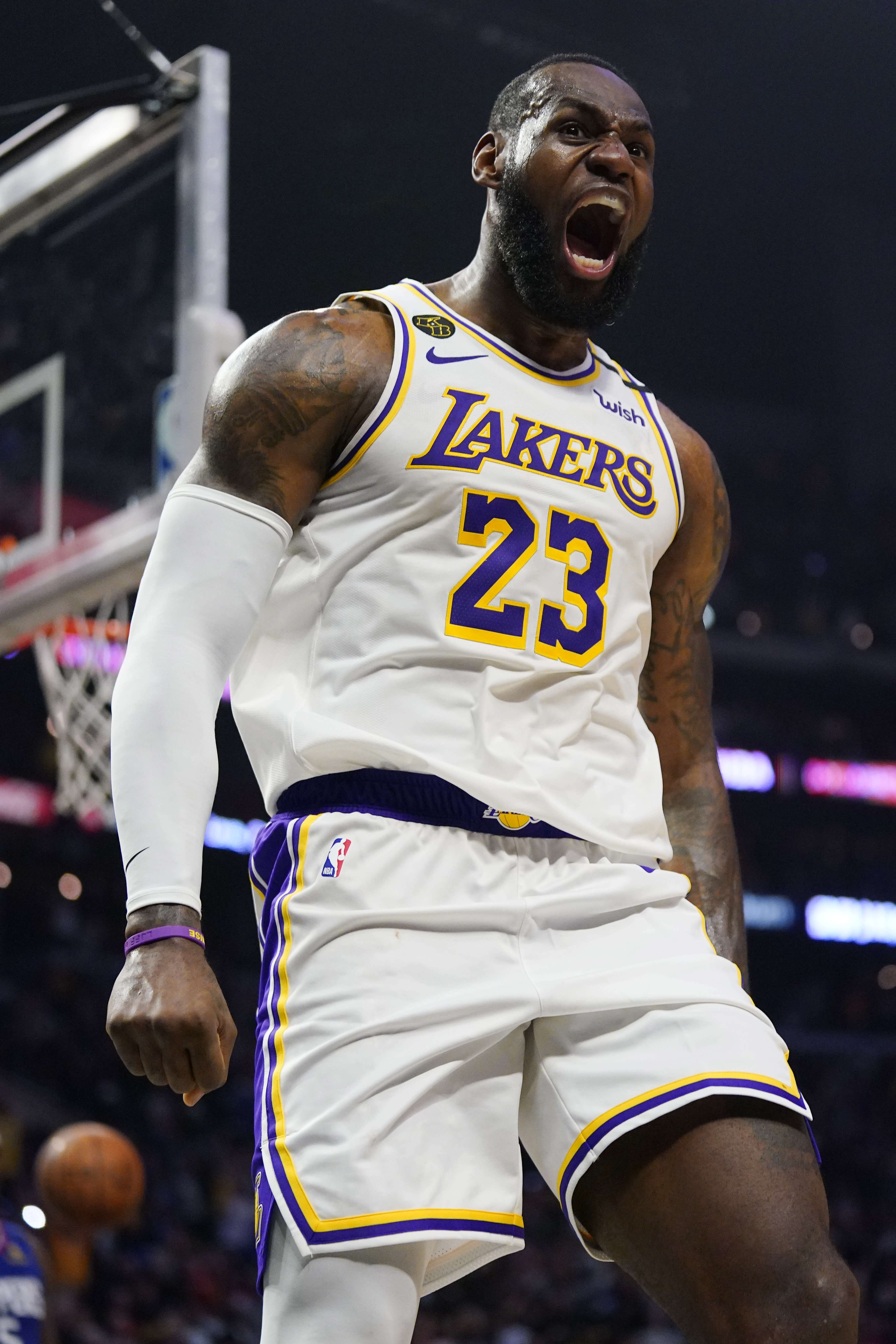 lebron wearing lakers jersey