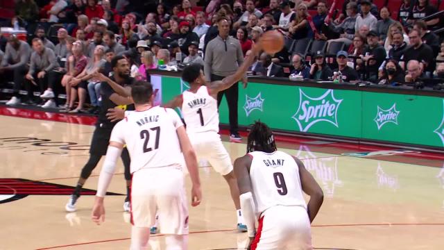 Damian Lillard with a 3-pointer vs the Utah Jazz