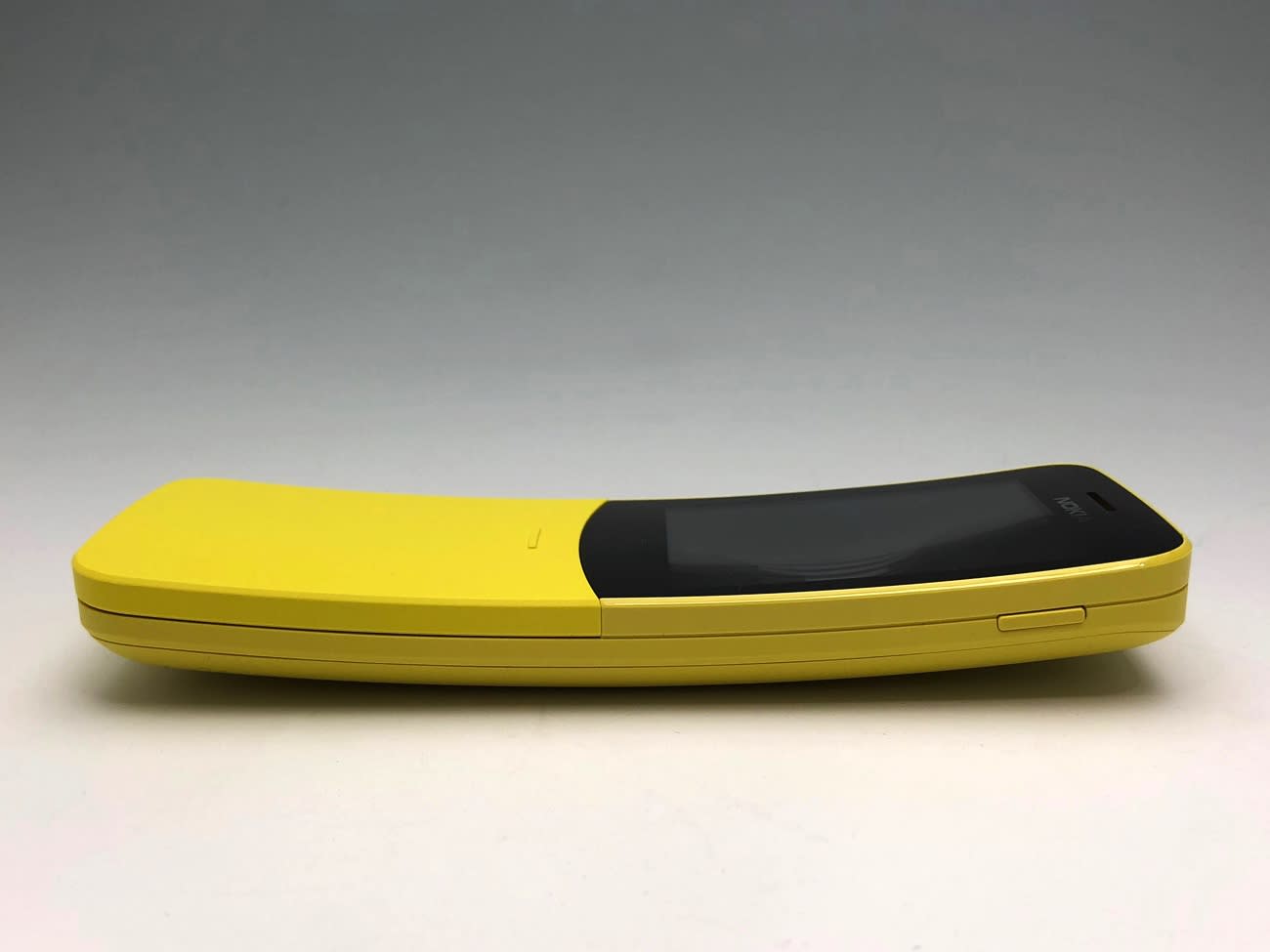 Nokiaの バナナフォン がやっと届いた 懐かしいのにlte対応 癒やしの携帯電話 Engadget 日本版