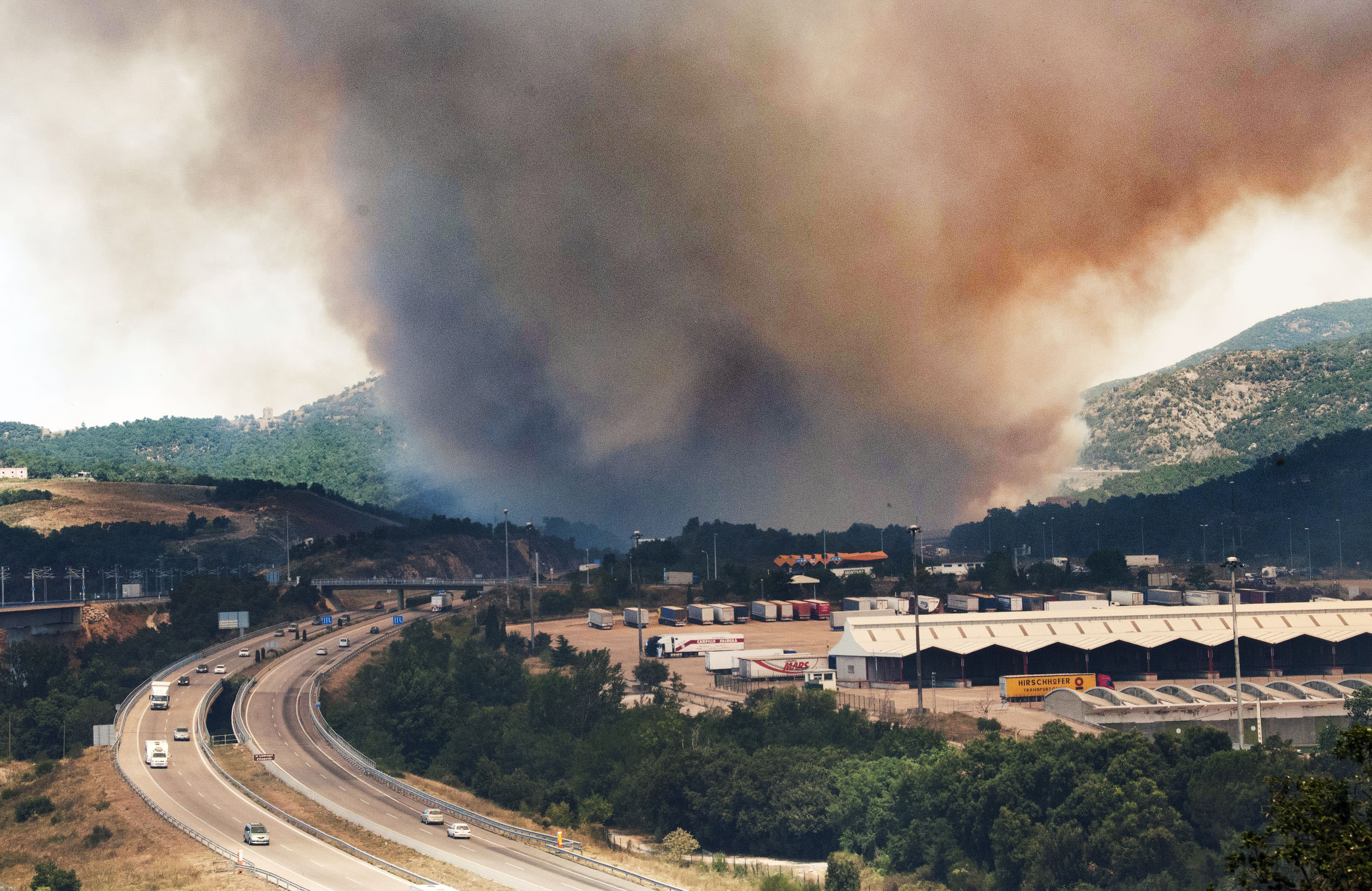 Wildfire tears through Spain