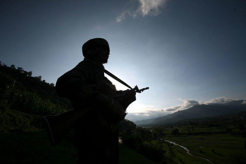 India and Pakistan agree to stop cross-border firing in Kashmir