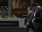 Wall Street backtracks amid big banks' earnings as FTSE closes higher