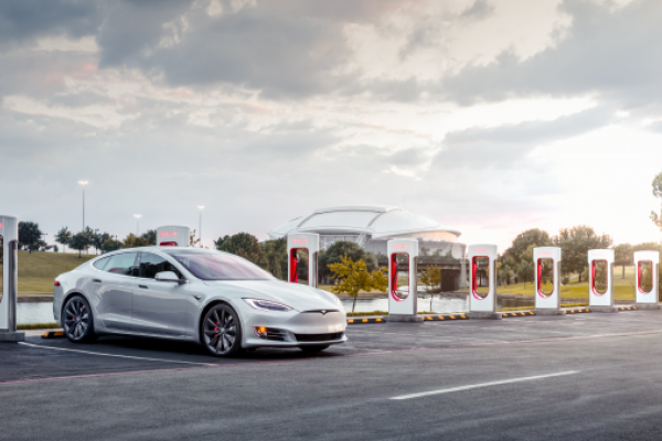 Elon Musk Says a 1950s-Style Tesla Charger Station Comes to Santa Monica, California