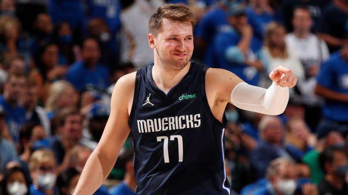 Luka Doncic Doesn T Expect Weird Neck Injury To Slow Him In Game 4 - where is the mavericks school in roblox located