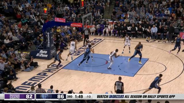 Davion Mitchell with a 2-pointer vs the Memphis Grizzlies