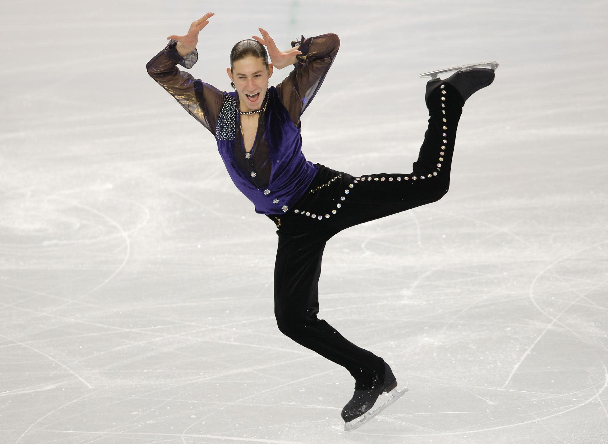 Breakout U.S. skater Jason Brown pays tribute to Prince in men's short