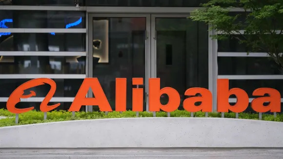 Apple, Alibaba, PayPal and Amazon: 3 Stories In Focus