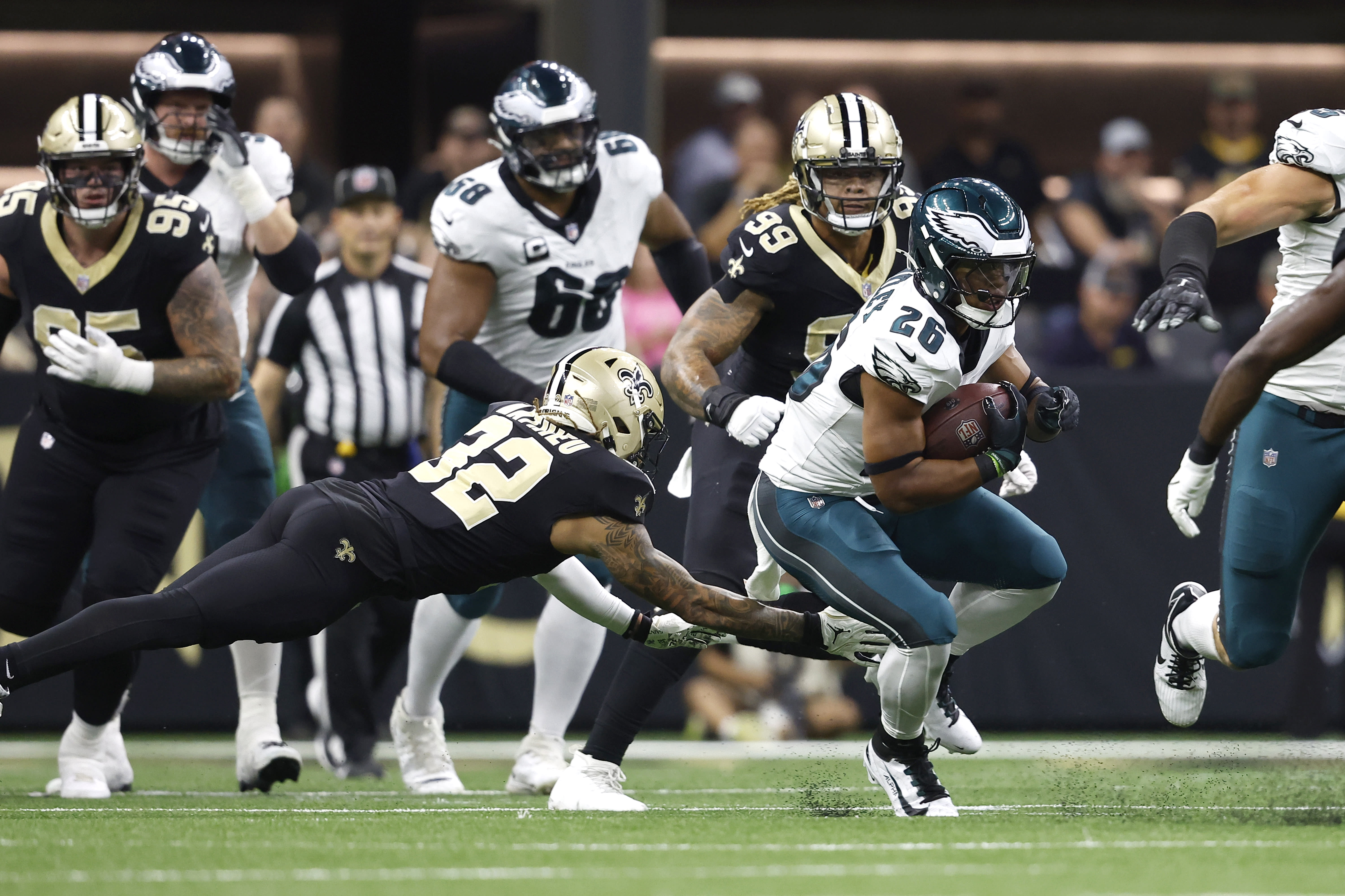 NFL Week 3 Scores: Eagles get gutsy win at Saints, Vikings crush Texans to move to 3-0