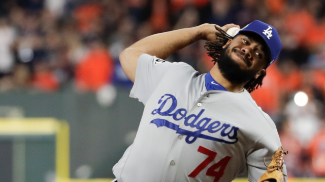 Dodgers beat Astros, 6-2, in Game 4 of World Series