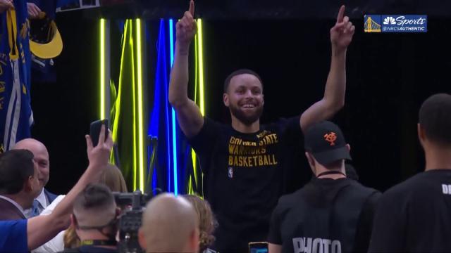 Steph Curry incredibly nails full-court tunnel shot in pregame warmups