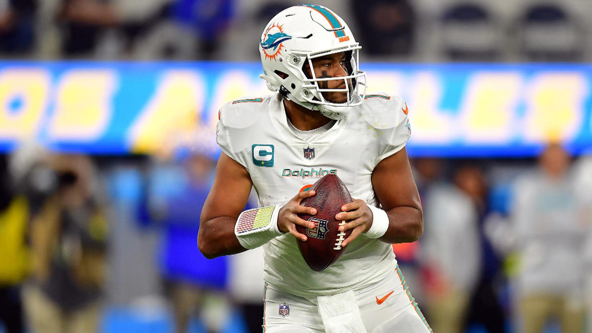 Jalen Ramsey injury update: Dolphins CB carted off field at Thursday's  practice with knee injury - DraftKings Network