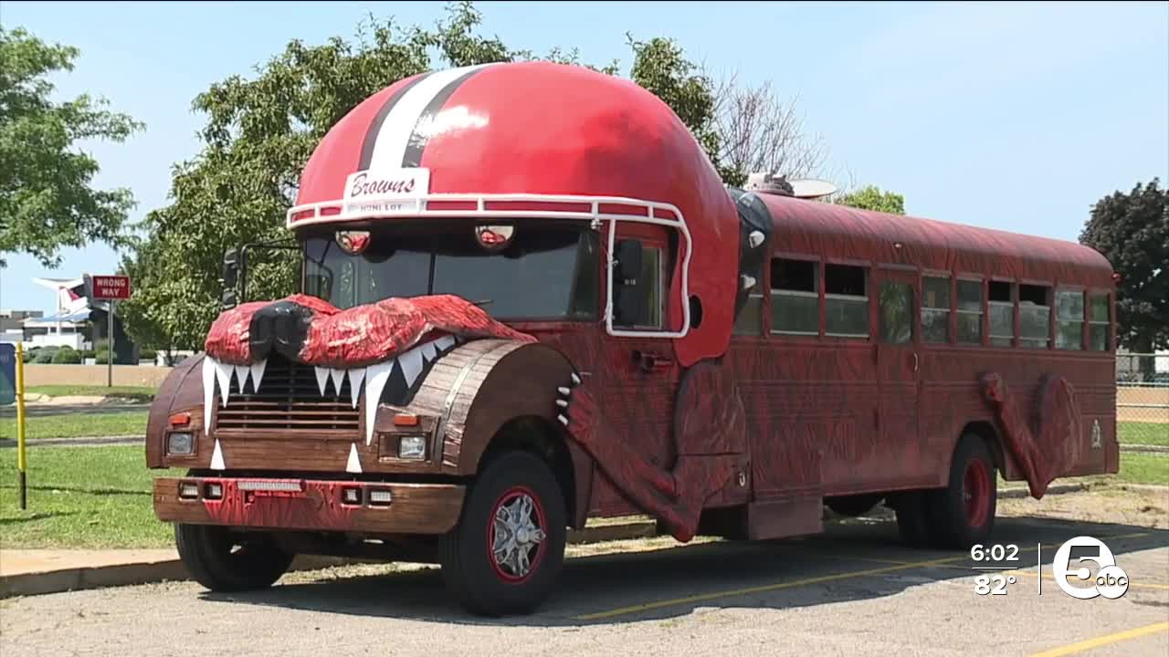 cleveland browns bus